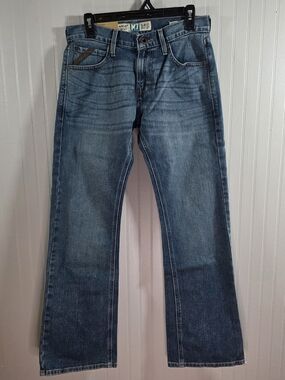 Ariat M7 Slim Fit Bootcut Men's Medium Blue Jeans Size 30x32.